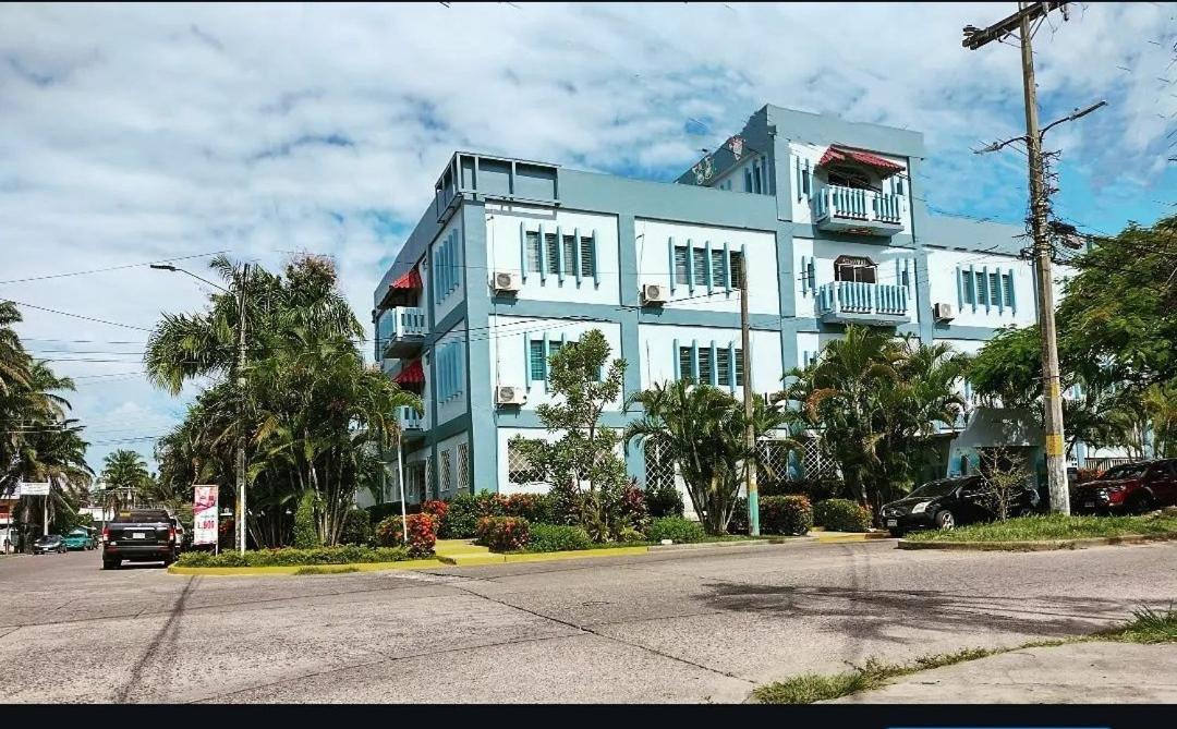 Hotel Carnaval Ла-Сейба Екстер'єр фото